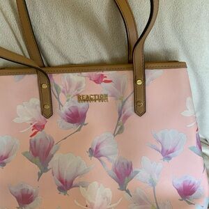 Kenneth Cole Reaction pocketbook